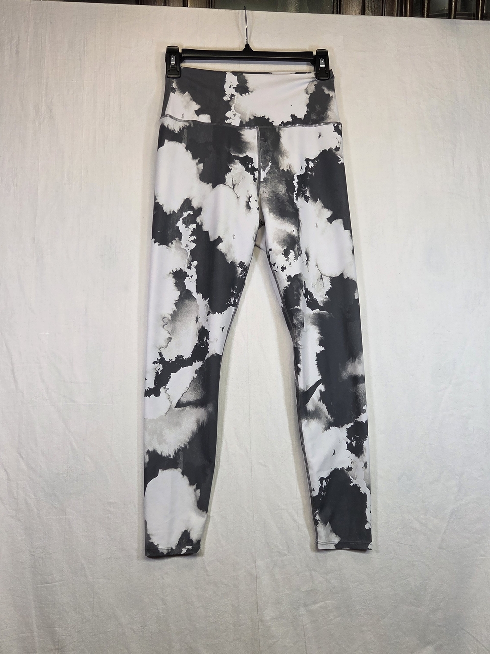 Sage Collective Women’s M Black White Watercolor High Rise 7/8 Leggings. #0378